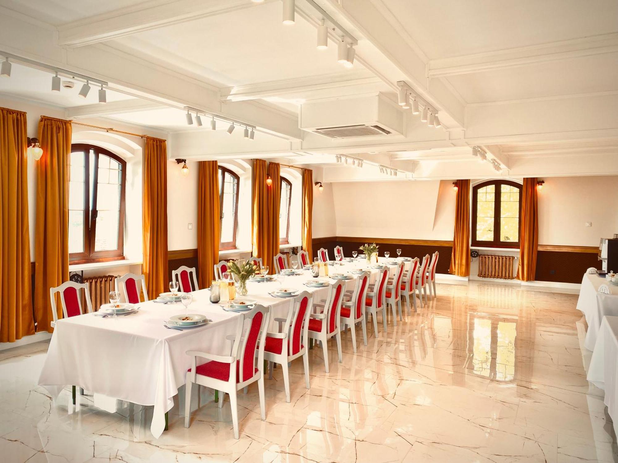 Hotel Palac W Myslecinku Bromberg Exterior foto